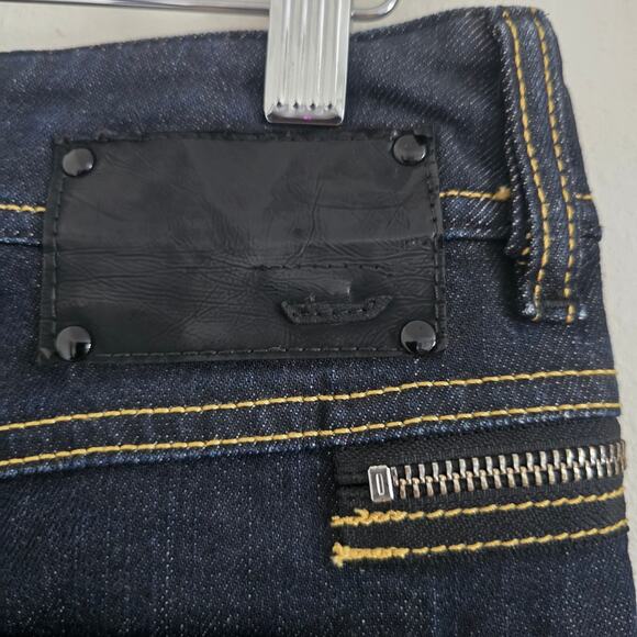 Diesel Vintage Y2K Low Rise Denim Mini Skirt Size 26 Back Slit Dark Wash - Picture 4 of 8
